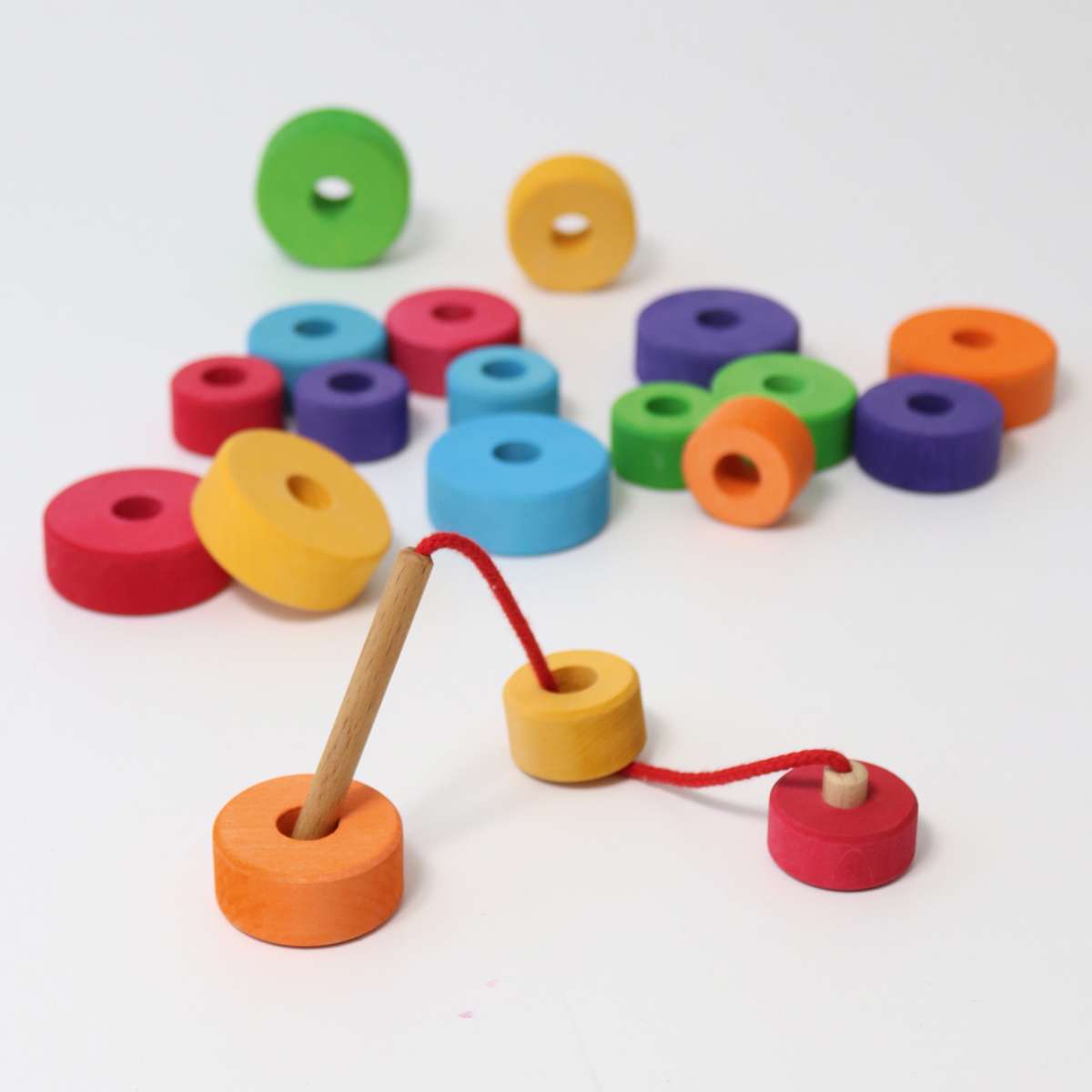 Primo gioco da infilare Grimm's