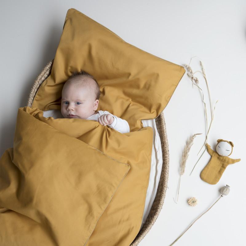 Bambola doudou in cotone biologico Cuddle Doll Ochre Fabelab - Shop Millemamme